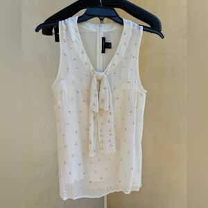 St. John V-Neck Tie Front Sleeveless Blouse size M